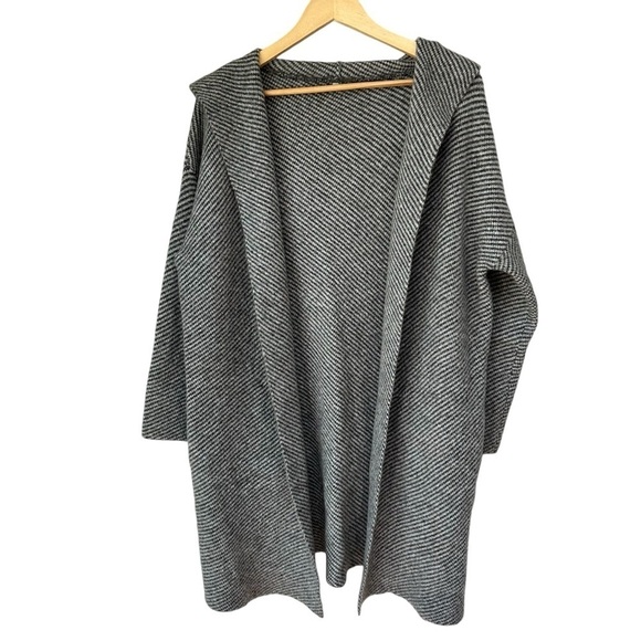 Gray and White Herringbone Knit Long Sweater Coat Cardigan with Hood, Large - Picture 1 of 8
